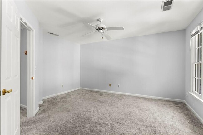 Building Photo - 1050 Shady Valley Pl
