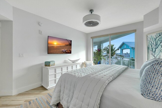 Building Photo - 875 NW Flagler Ave