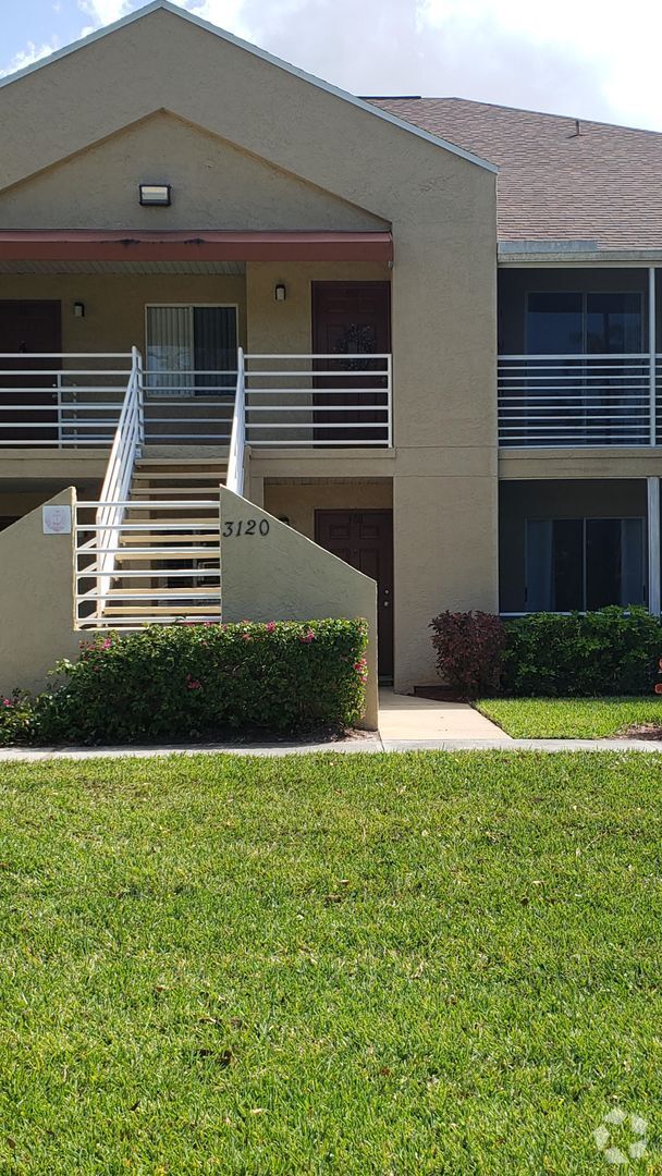 Building Photo - ** 2/2 Furnished Condo - Fountain Lakes Es...