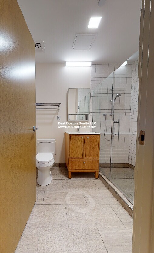 Building Photo - 115 Mt Auburn St