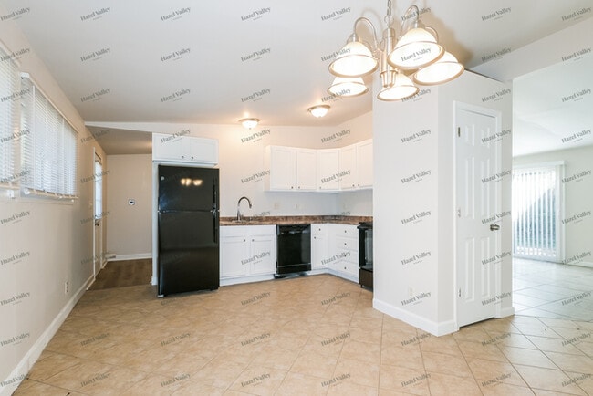Building Photo - 6932 Woodhurst Dr