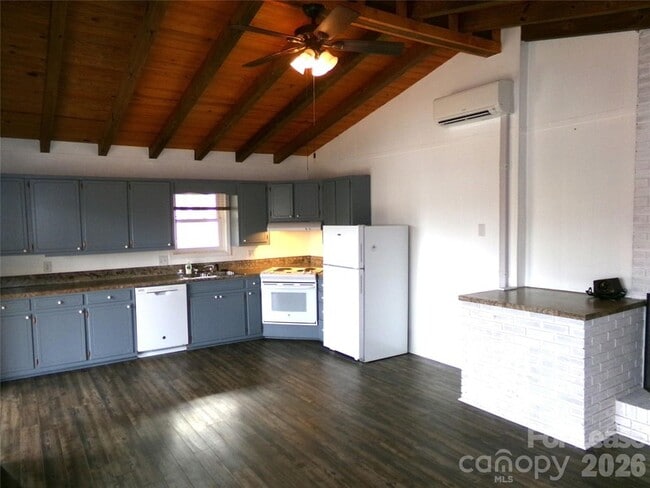 Building Photo - 869 Emerald Shores Rd