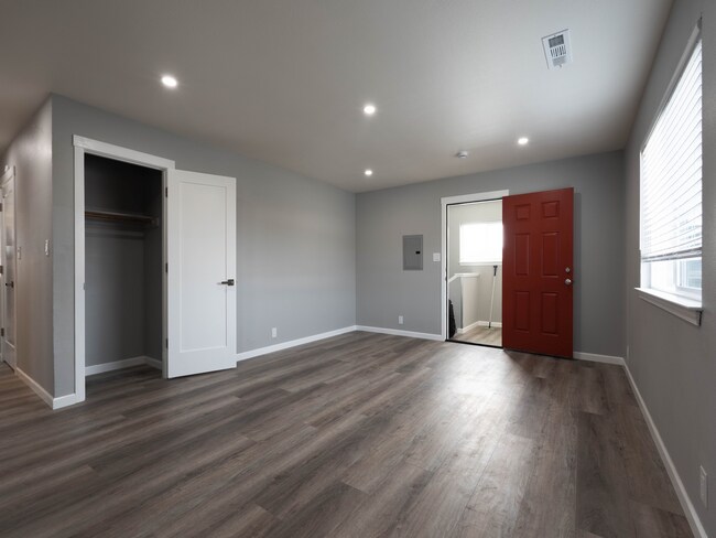 Building Photo - 2456 88th Ave