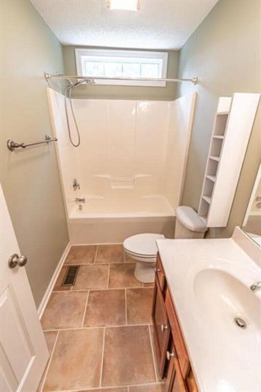 Building Photo - 428 Green Links Dr