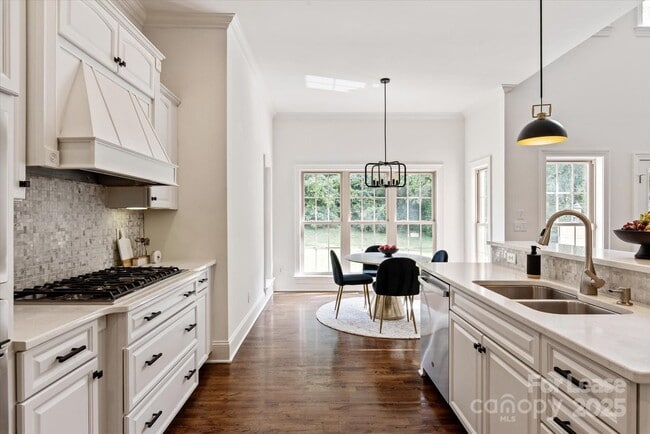 Building Photo - 11841 Churchfield Ln