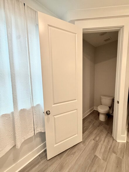 Building Photo - 2129 Sedges Ave