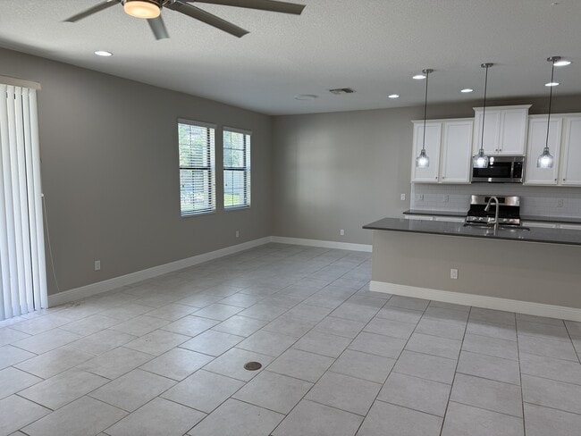 Building Photo - 13183 Payton St