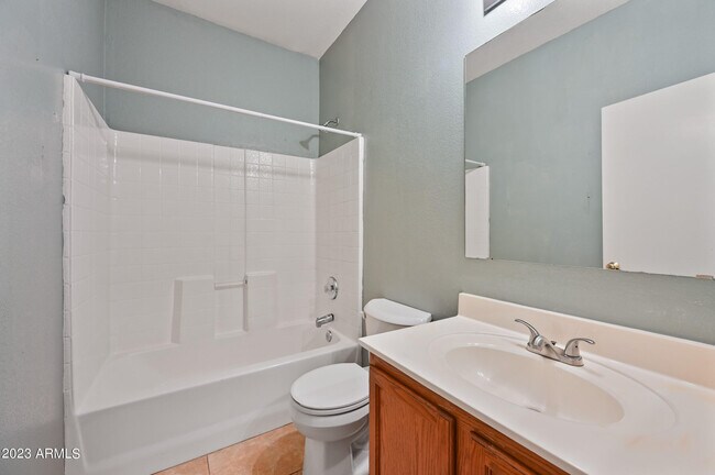 Building Photo - 7409 N Solano Dr