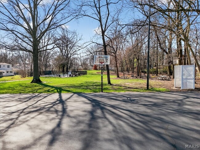 Building Photo - 1040 Pinegate Dr