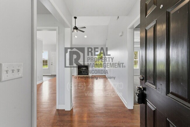 Building Photo - 1934 Mural Ln