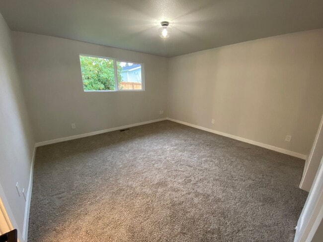 Building Photo - Woodland Creek Rambler on Corner lot with large yard