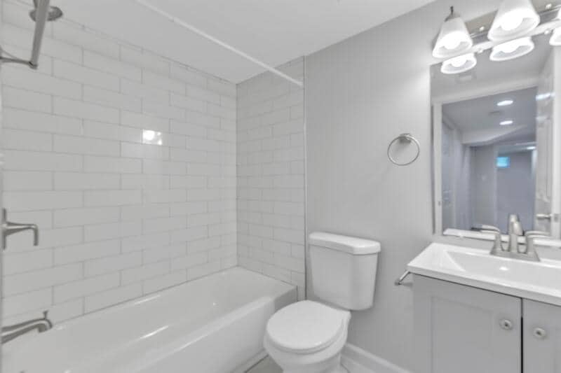 Building Photo - 1100 Mt Holly St