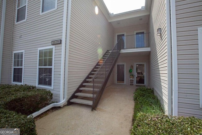 Building Photo - 1703 Ridgefield Dr