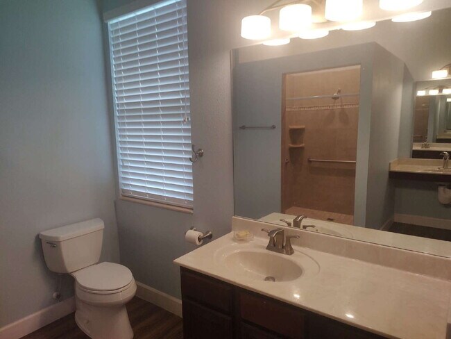 Building Photo - "Spacious 4-Bedroom with 3 Full Baths - 2,...
