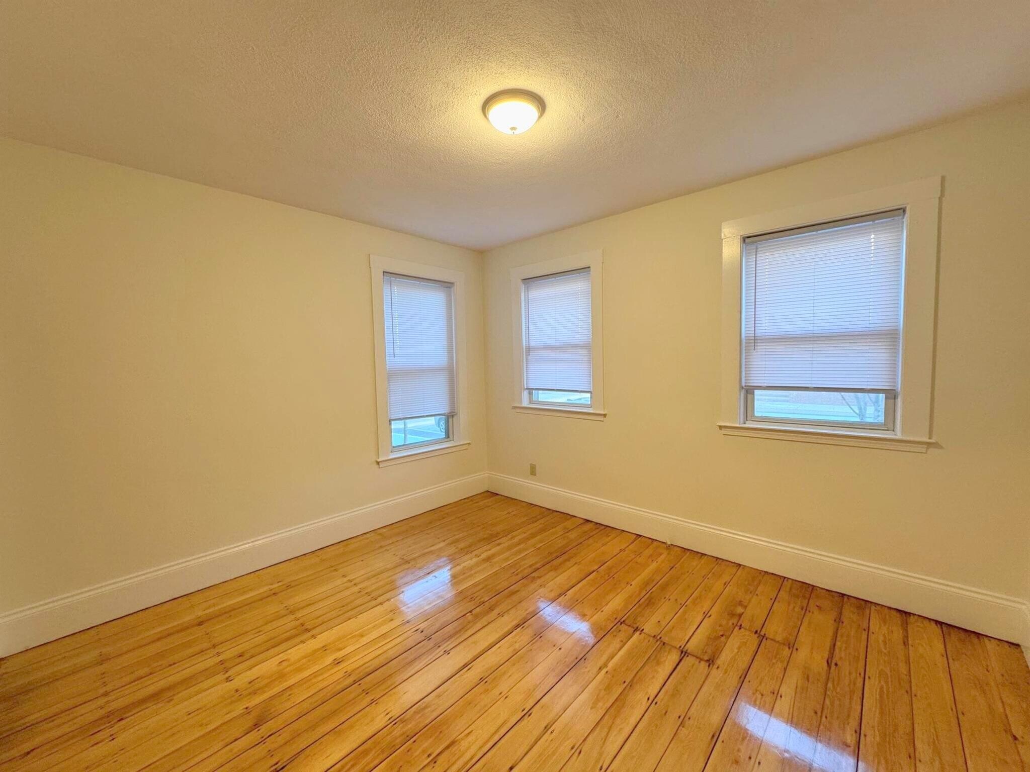 Building Photo - 250 Beacon St