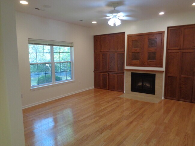 Building Photo - 3604 Woods Edge Rd