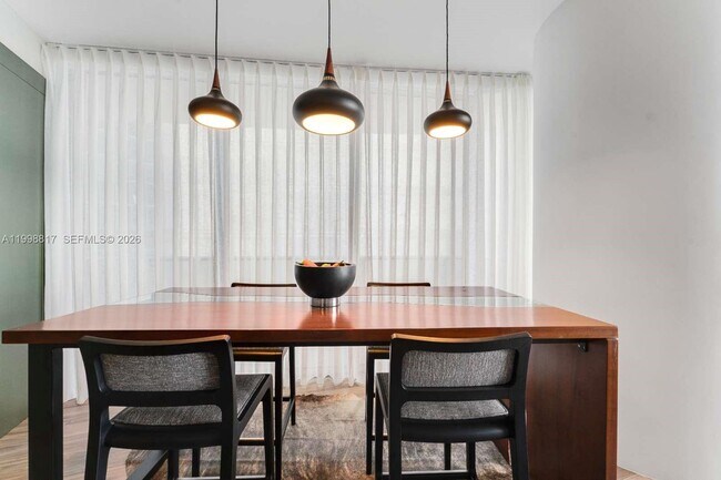 Building Photo - 801 S Miami Ave