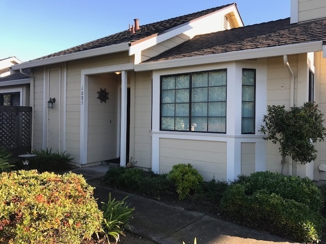 Building Photo - Great 2 Bedroom 2 Bath Condo in Seaside