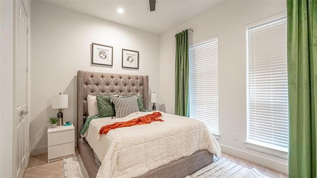 Building Photo - 694 W Main St