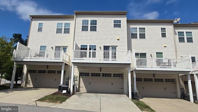 Primary Photo - 7316 Summit Rock Rd