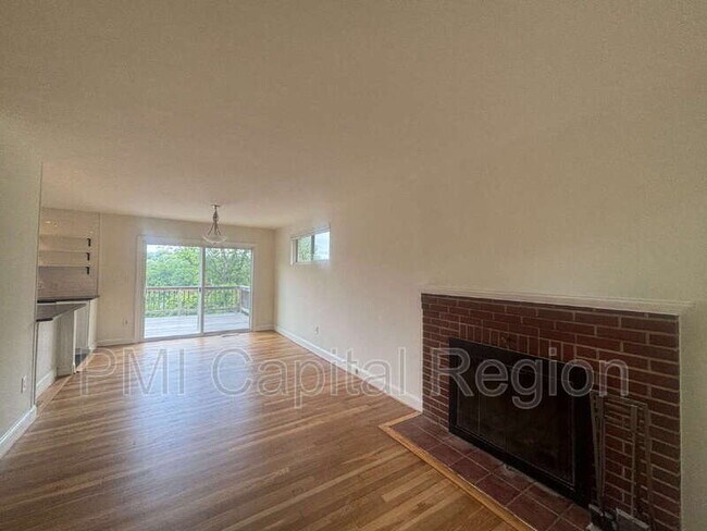 Building Photo - 2929 Terrace Dr