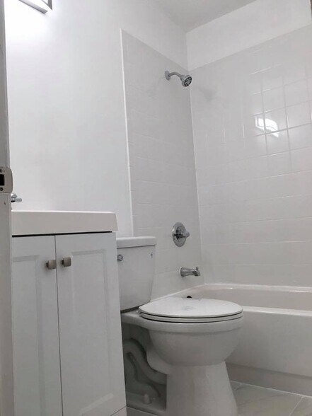 Bathroom - 422 McClellan Ave