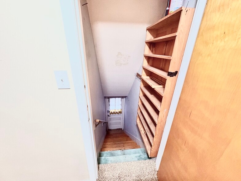 Back/side door - 3129 Hassler St