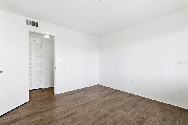 Building Photo - 8950 Park Blvd