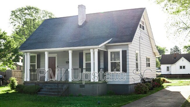 Building Photo - 68 Smythe Ave