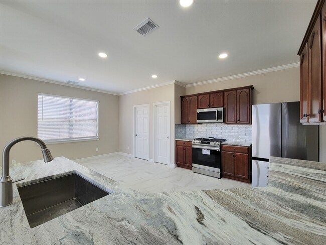 Building Photo - 11130 Celano Dr