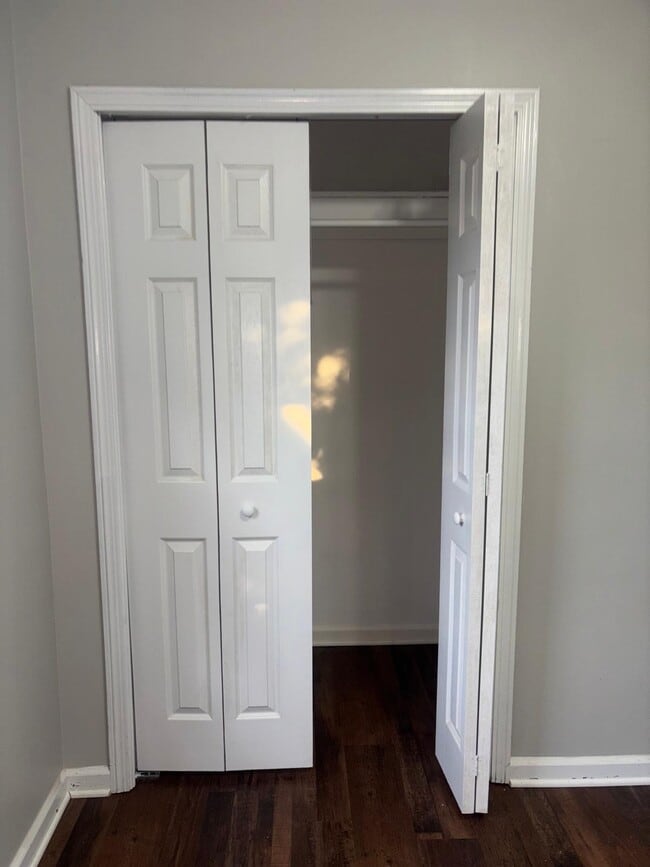 Building Photo - 661 Coleman Ln