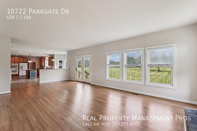 Building Photo - 10722 Parkgate Dr