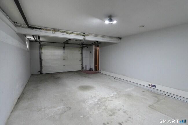 Building Photo - 39 Enright St
