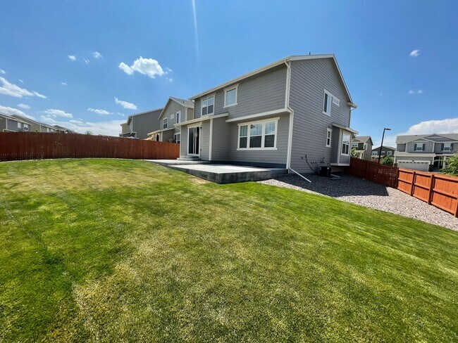 Building Photo - Sierra Ridge 4 Bedroom Home (Available Imm...