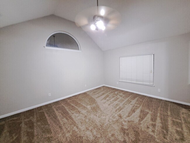 Building Photo - 7607 Pleasantville Way