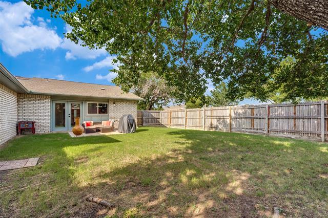 Building Photo - 5096 Thompson Dr