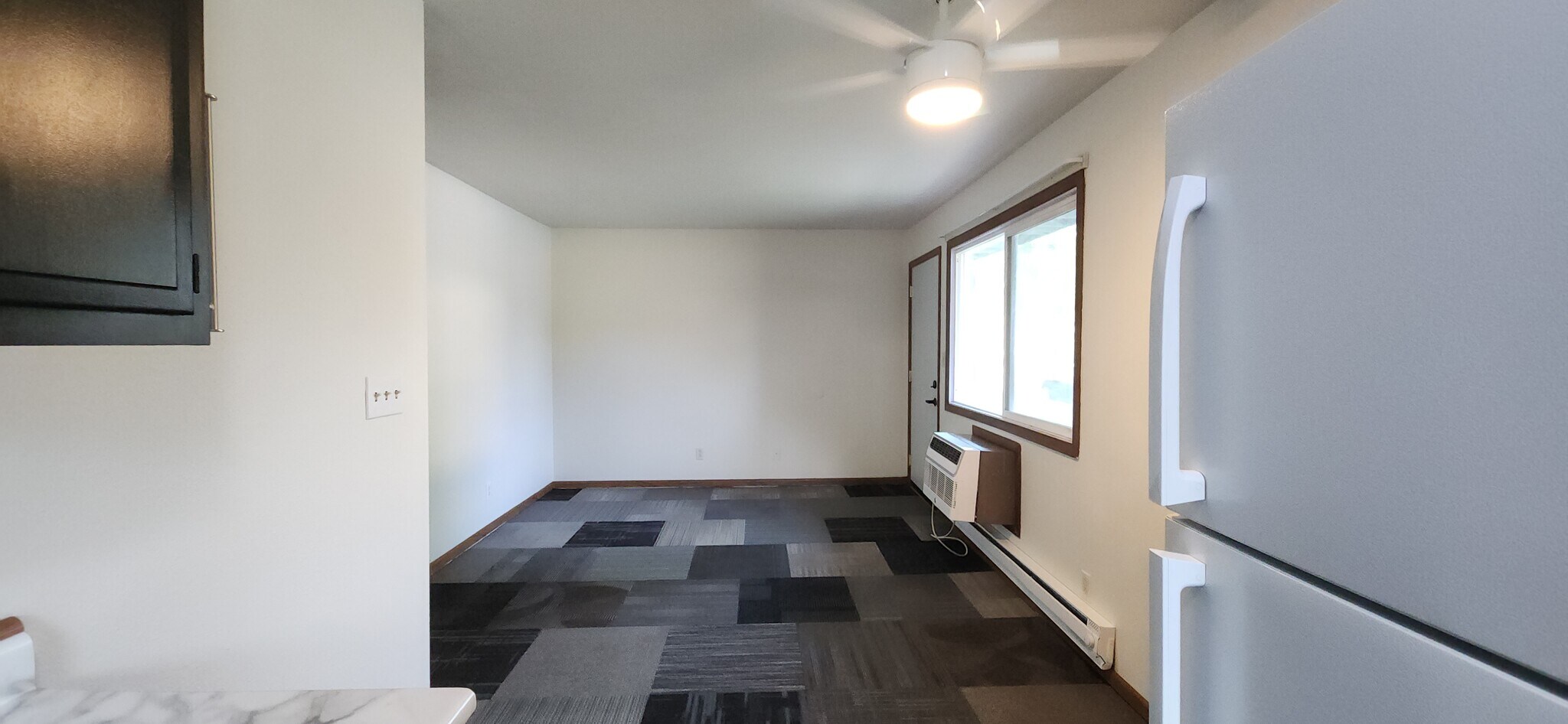 Building Photo - 926 17th St S