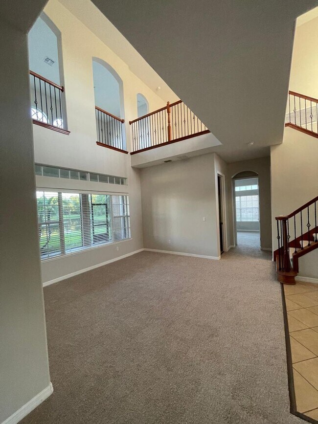 Building Photo - BRISTOL ESTATES 4 BEDRROM, 4 BATHROOMS, 3 CAR GARAGE HOUSE