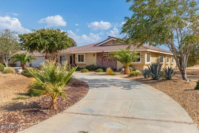 Primary Photo - 2344 W Avenue M