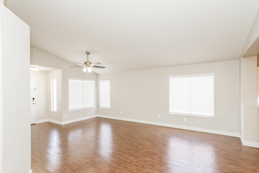 Building Photo - 964 Moore Oaks Ct