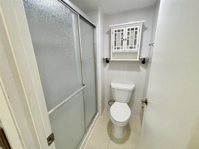 Building Photo - 5090 SW 64th Ave