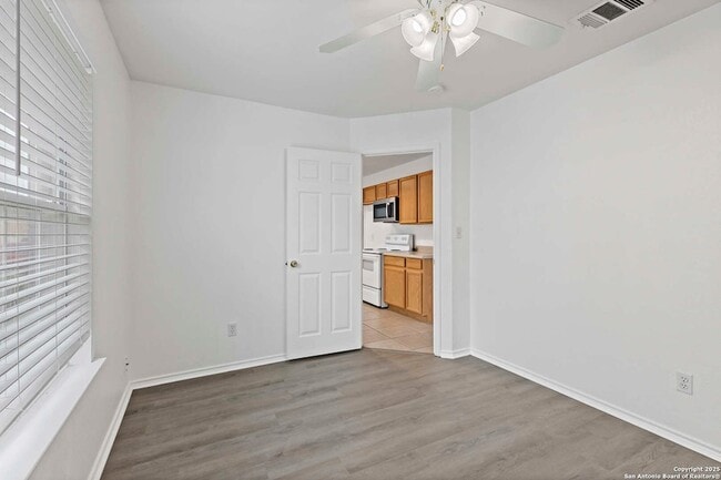 Building Photo - 3045 Pine Valley Dr