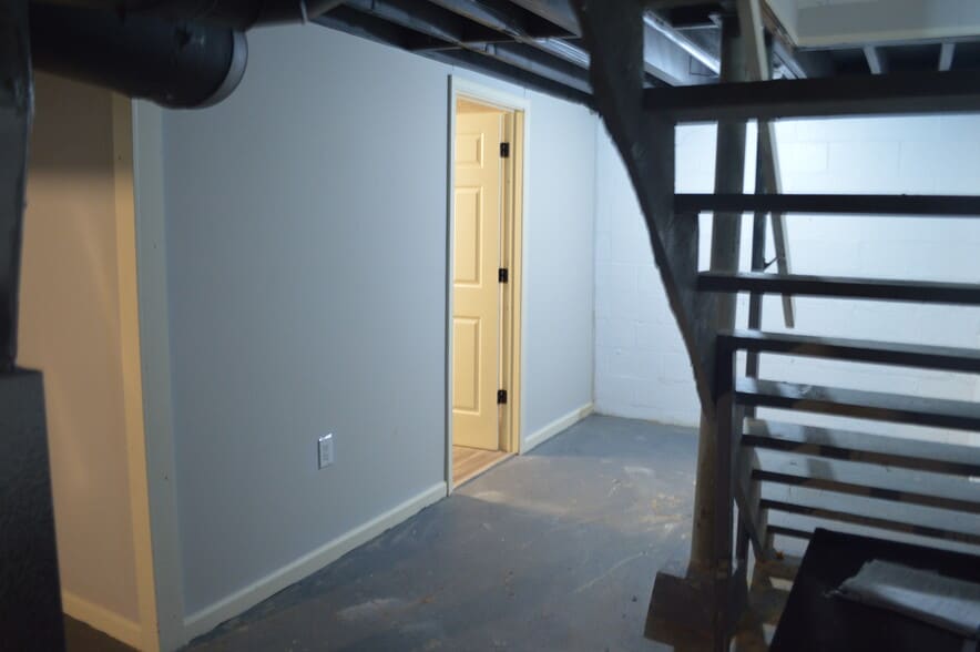 Building Photo - 3373 Kimberly Ave