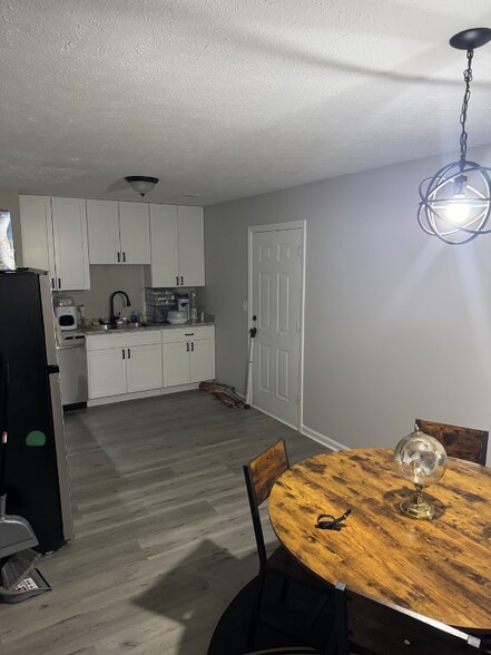 Building Photo - 95 Grove Creek Dr