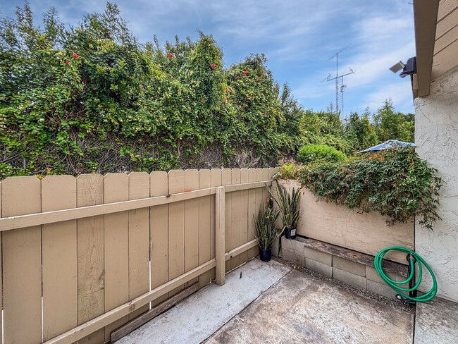 Building Photo - Beautiful 2B/2BA Condo in Mission Valley W...