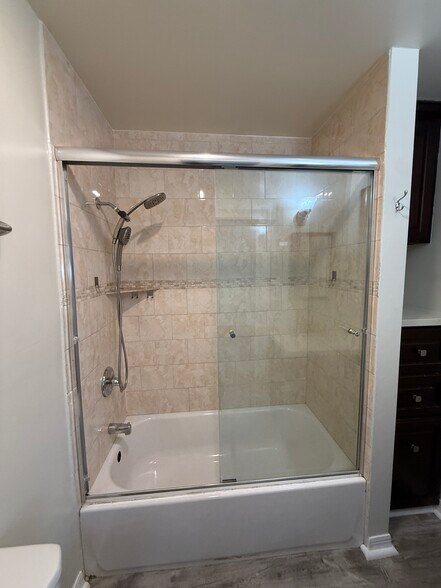 Building Photo - 5313 S Manhattan Pl