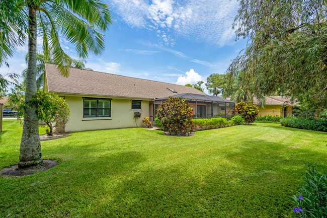 Building Photo - 1532 Primrose Ln