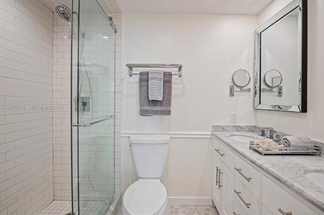 Building Photo - 3505 S Ocean Dr