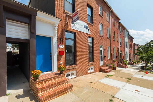 Building Photo - 209 S Washington St