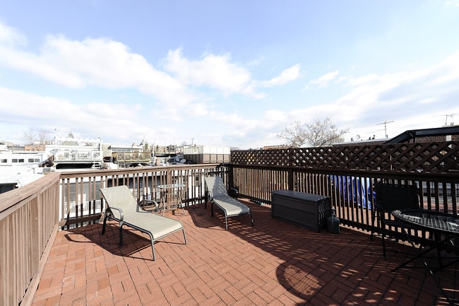 Building Photo - 1757 T Street NWUnit C